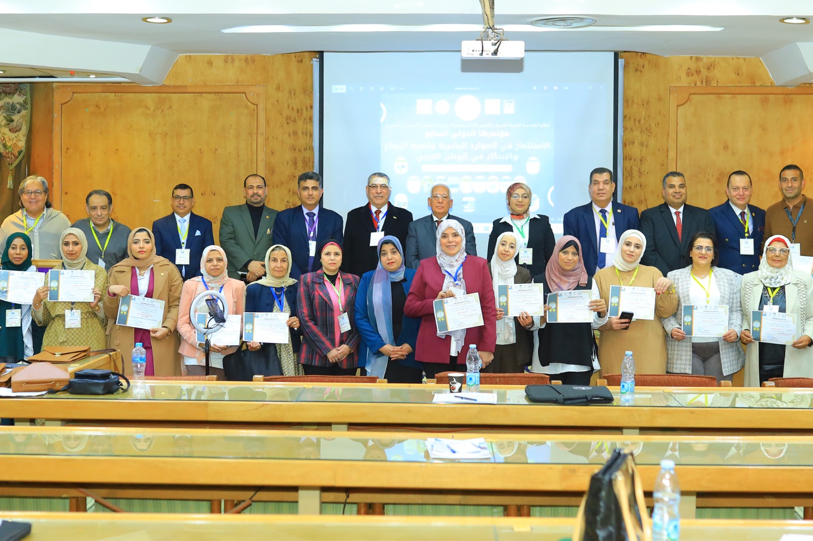 الاستثمار في الموارد البشرية وتنمية الابداع والابتكار في الوطن العربي